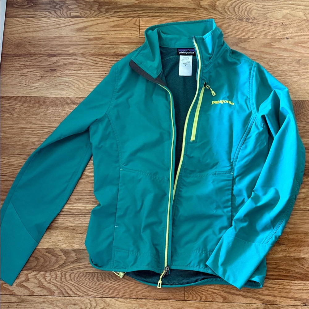 Patagonia Green Ski/Snow Softshell Jacket with Lime Accents